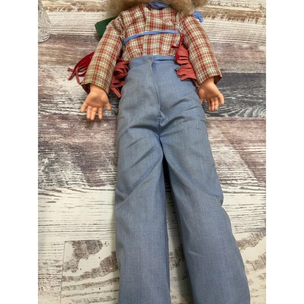Vintage Uneeda Doll Co 24 inch Mindy Walker Doll Marked 1967 Blonde Sleep Eyes